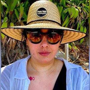 Meet your Posher, Gabriela